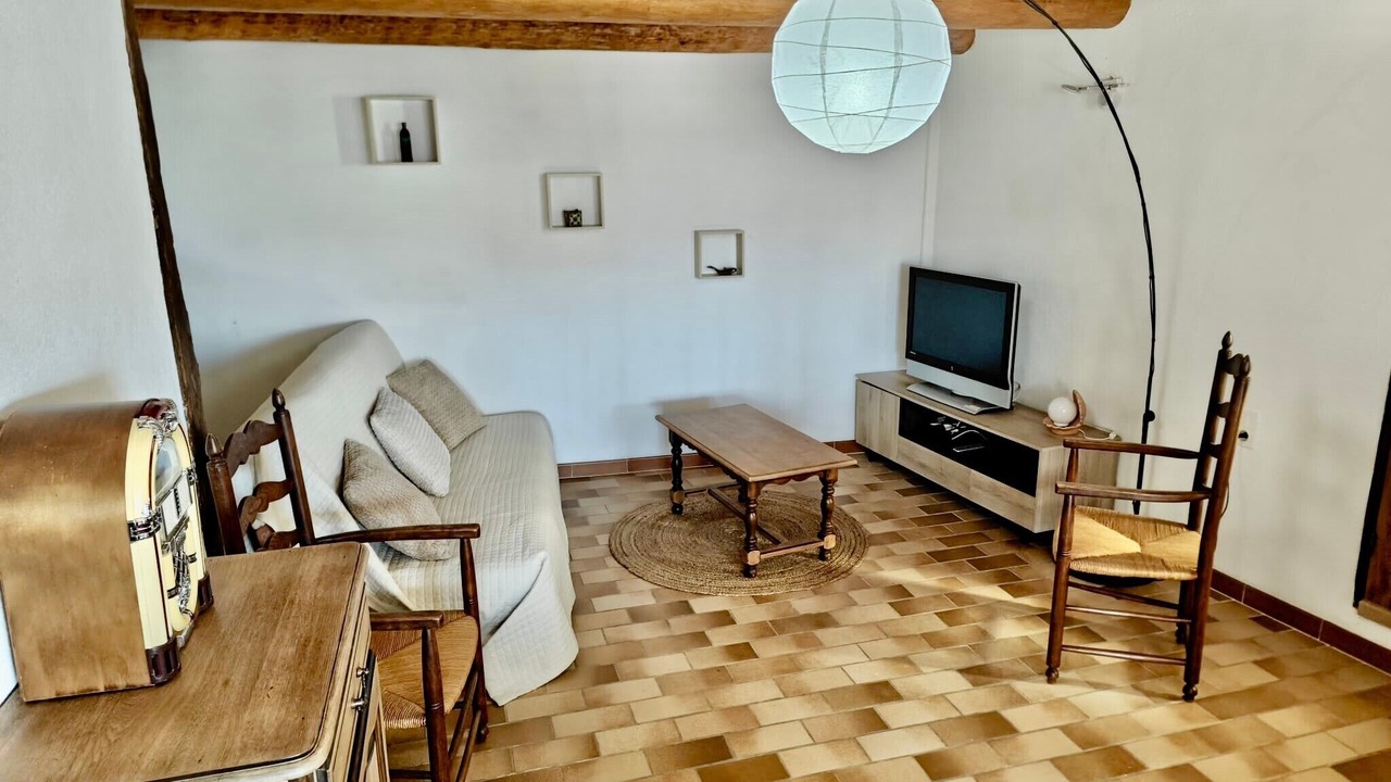 Photo of Livingroom in La Motte-Chalancon