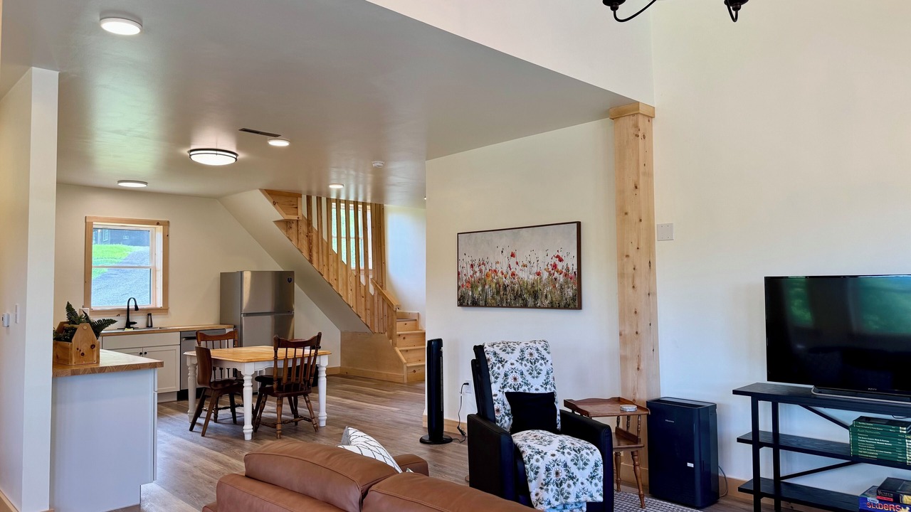 Photo of Livingroom in New Woodstock