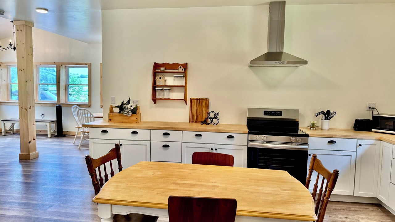 Photo of Others in New Woodstock