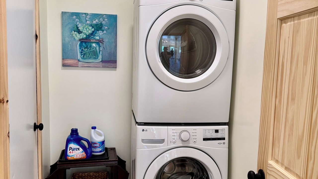 Photo of Others in New Woodstock