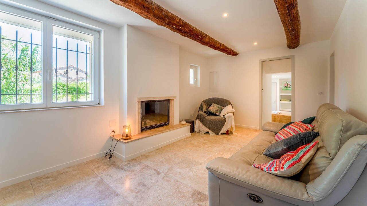 Photo of Livingroom in Mornas