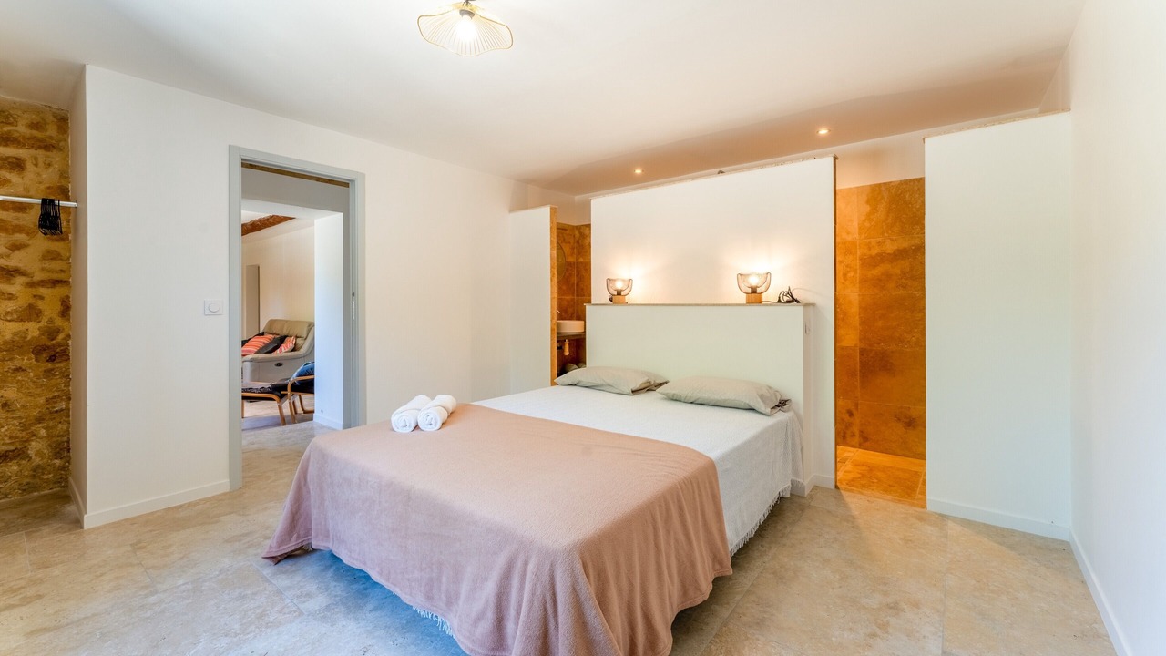 Photo of Bedroom in Mornas