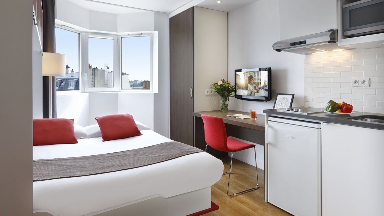 Photo of Bedroom in Montparnasse