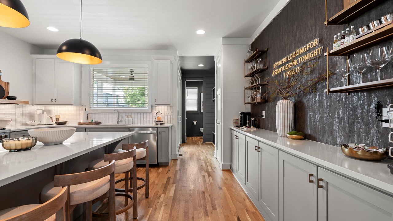 Photo of Kitchen in Eighth Avenue