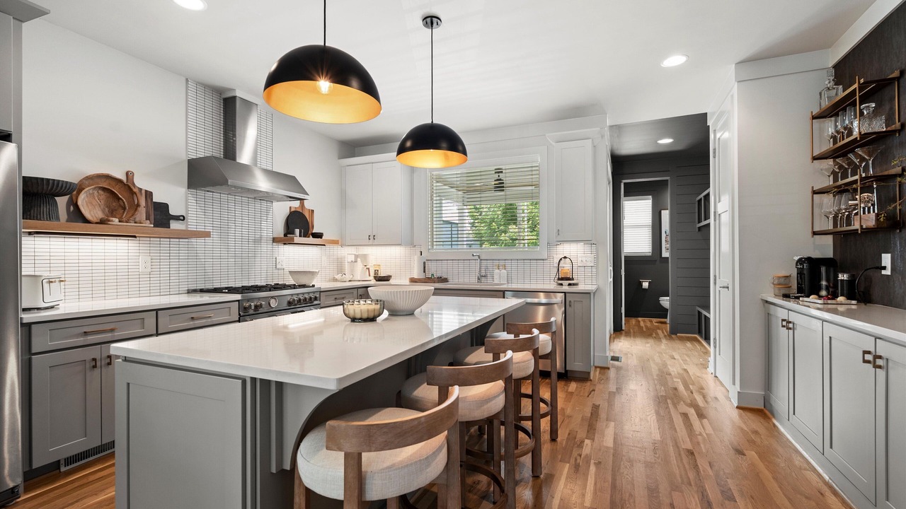 Photo of Kitchen in Eighth Avenue