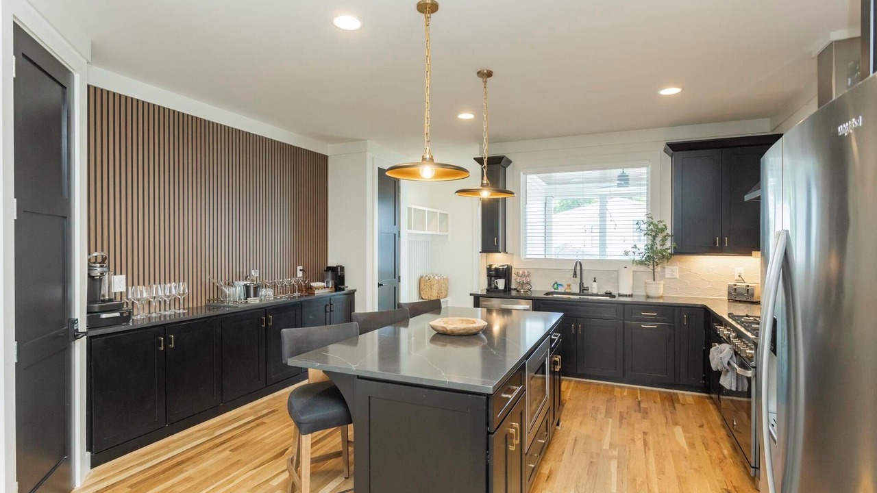 Photo of Kitchen in Eighth Avenue