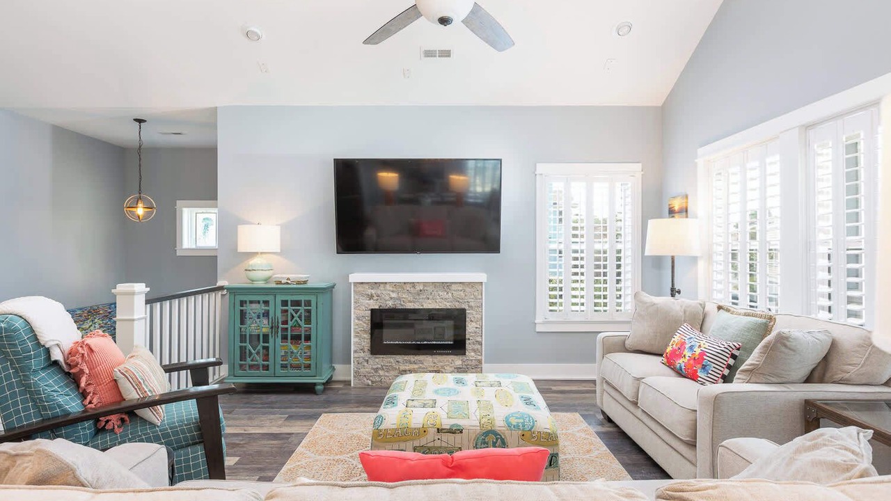 Photo of Livingroom in Monteray Shores