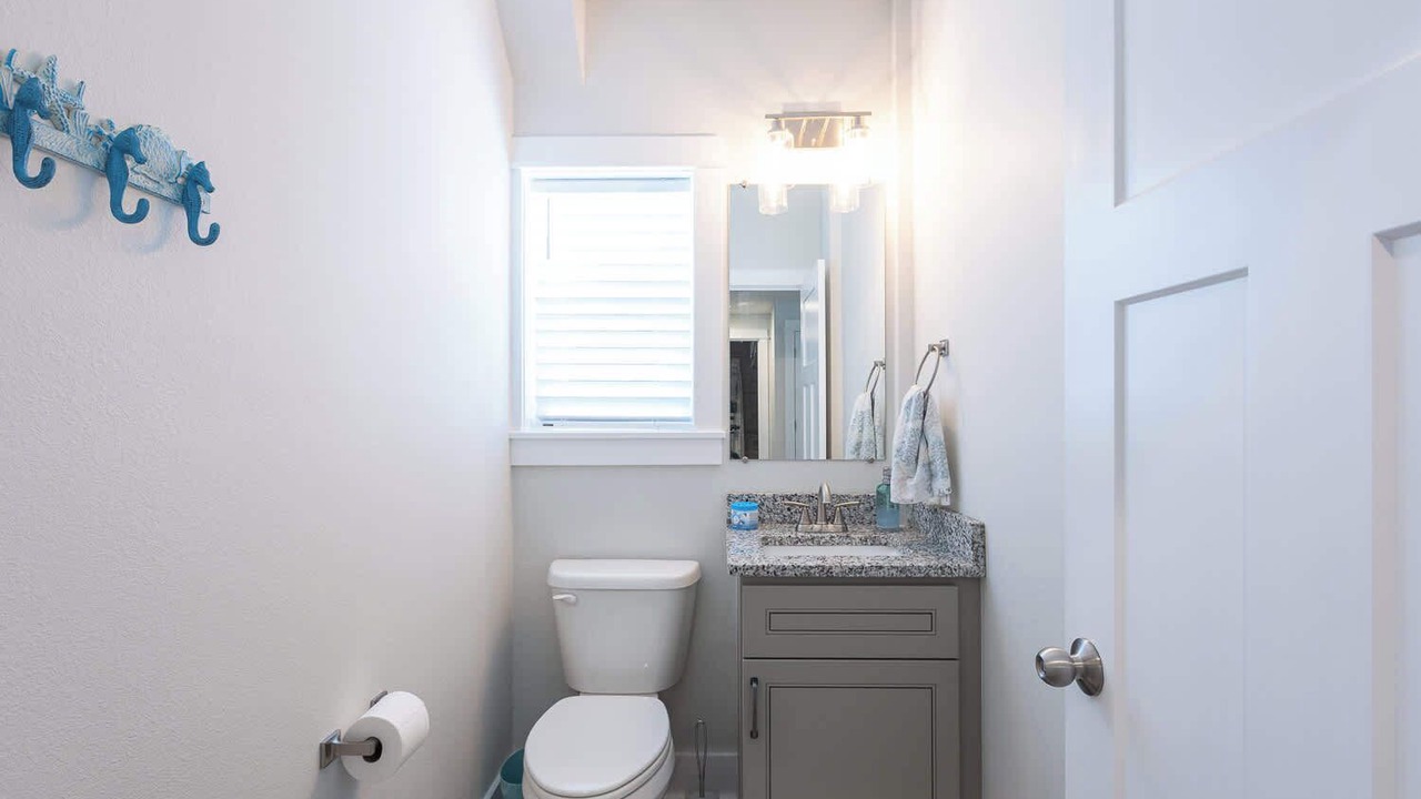 Photo of Bathroom in Monteray Shores
