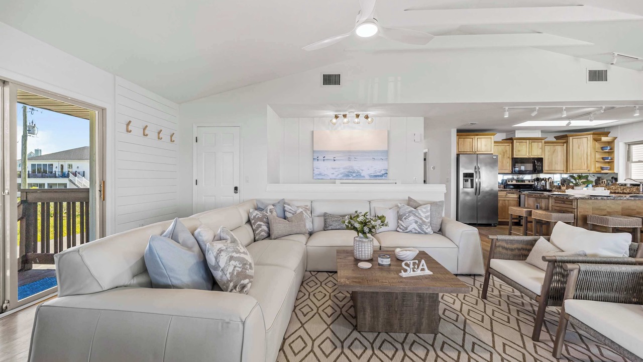 Photo of Livingroom in Marineland Acres