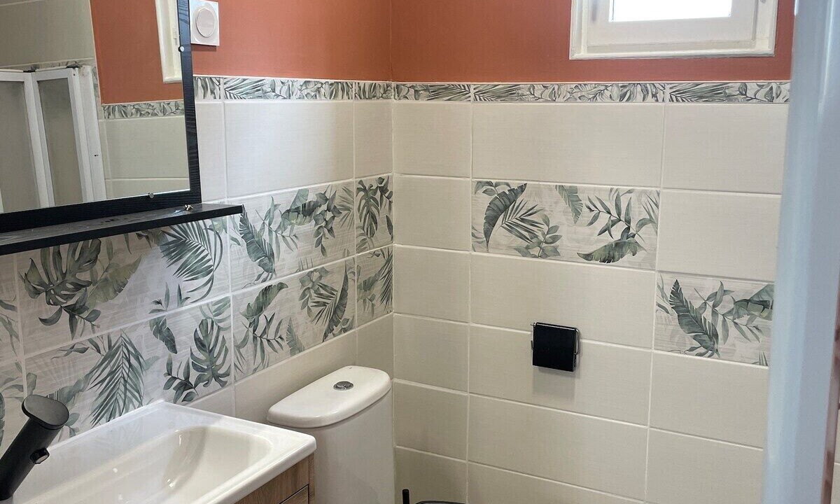 Photo of Bathroom in Saint-Come-de-Fresne