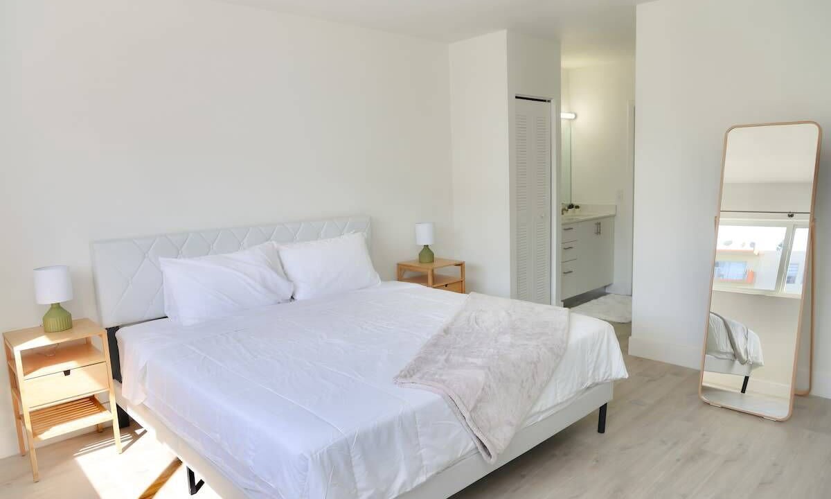 Photo of Bedroom in Eastern Shores