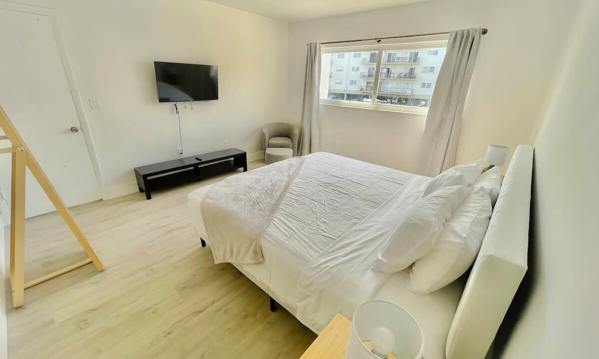 Photo of Bedroom in Eastern Shores