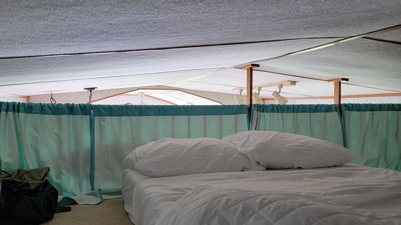 Photo of Bedroom in Coral