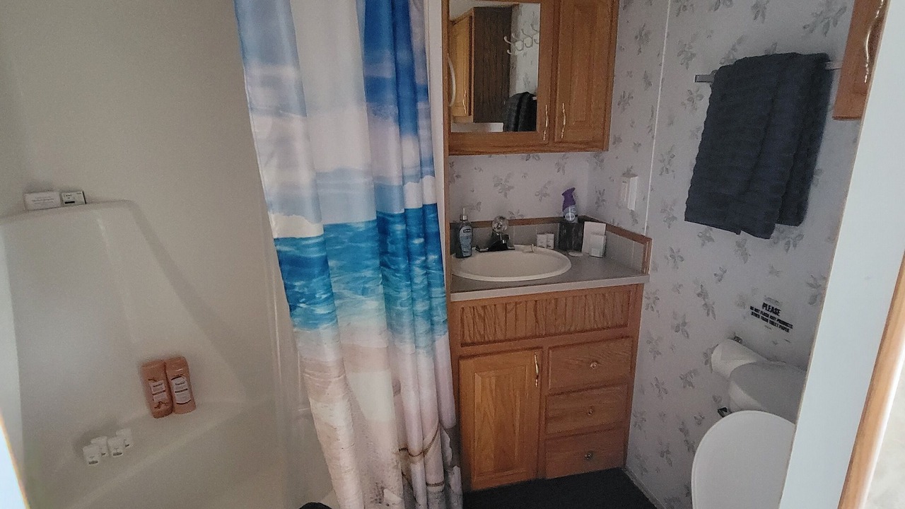 Photo of Bathroom in Coral