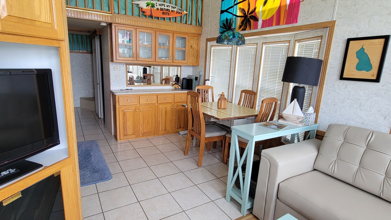 Photo of Livingroom in Coral