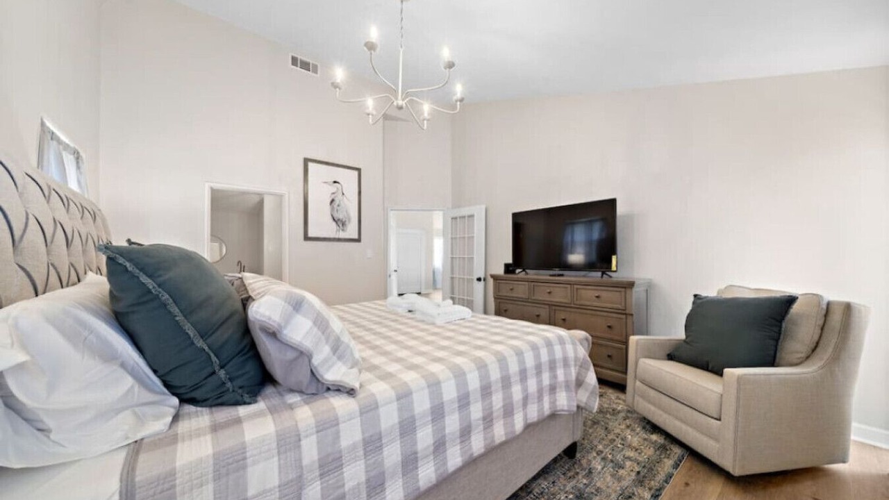 Photo of Bedroom in West Livingston