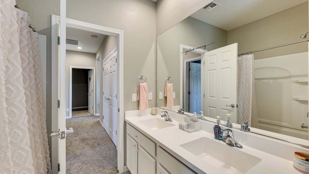 Photo of Bathroom in Canyon Trails