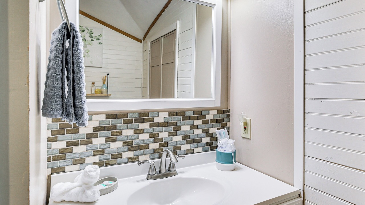 Photo of Bathroom in Warren