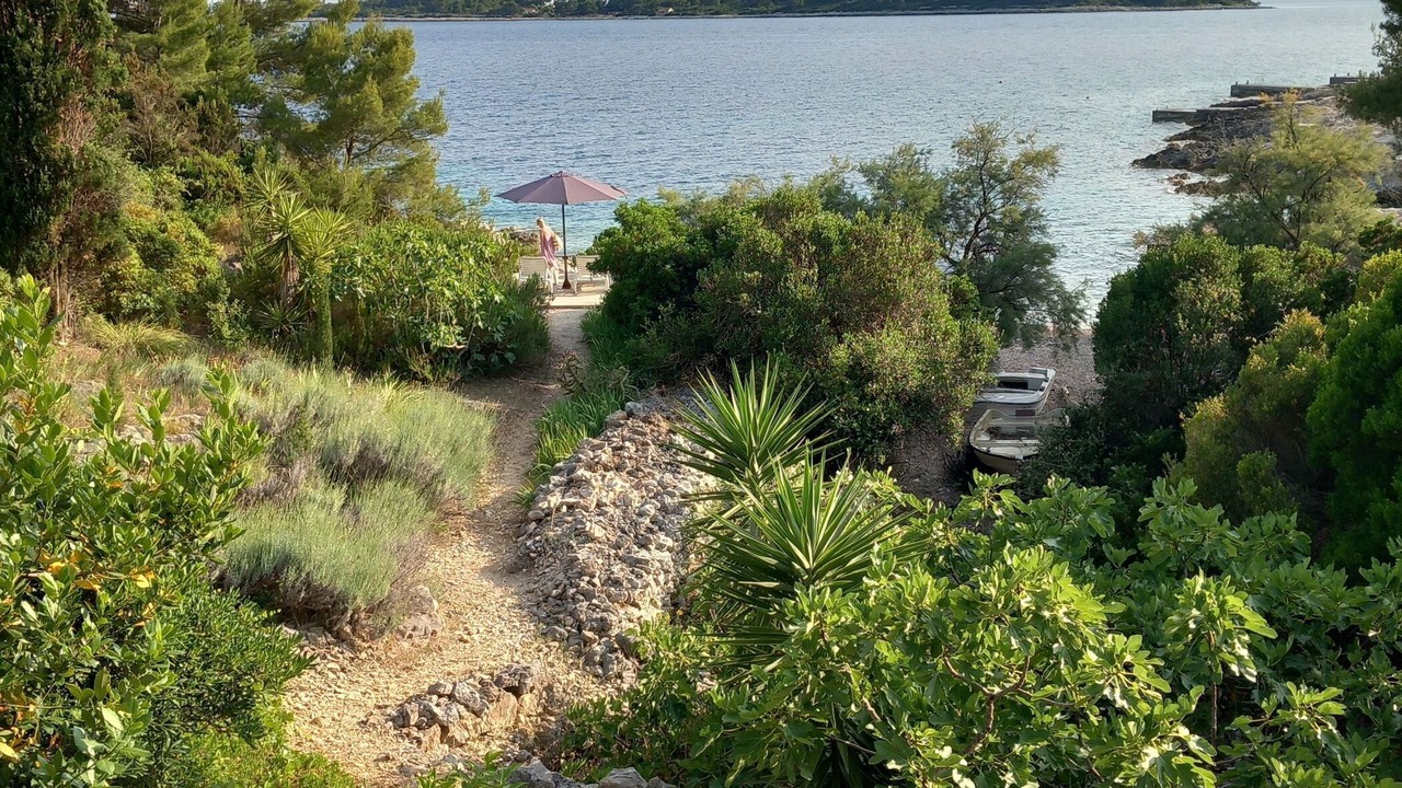 Photo of Outdoor in Potirna