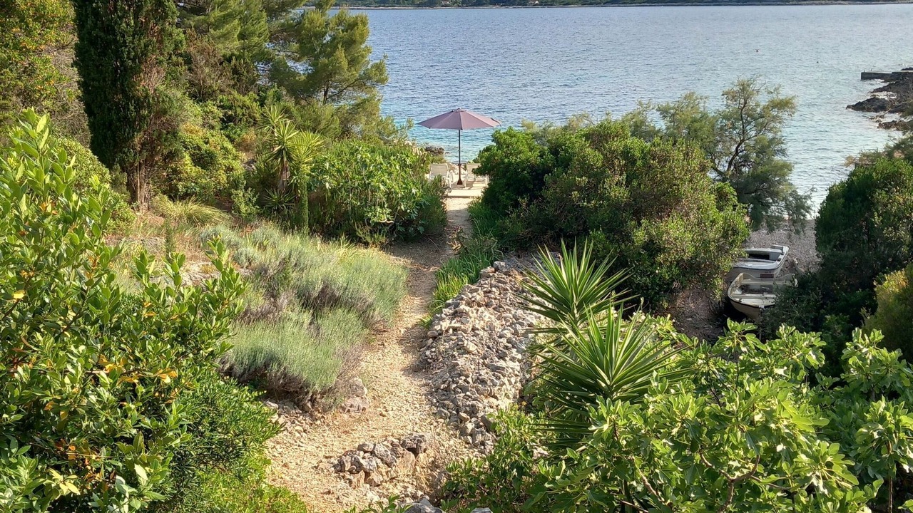 Photo of Outdoor in Potirna