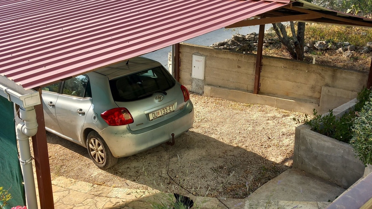 Photo of Outdoor in Potirna
