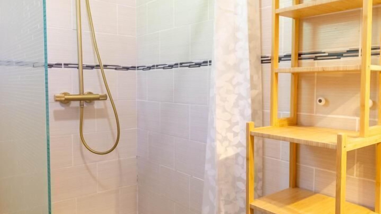 Photo of Bathroom in Chanaz