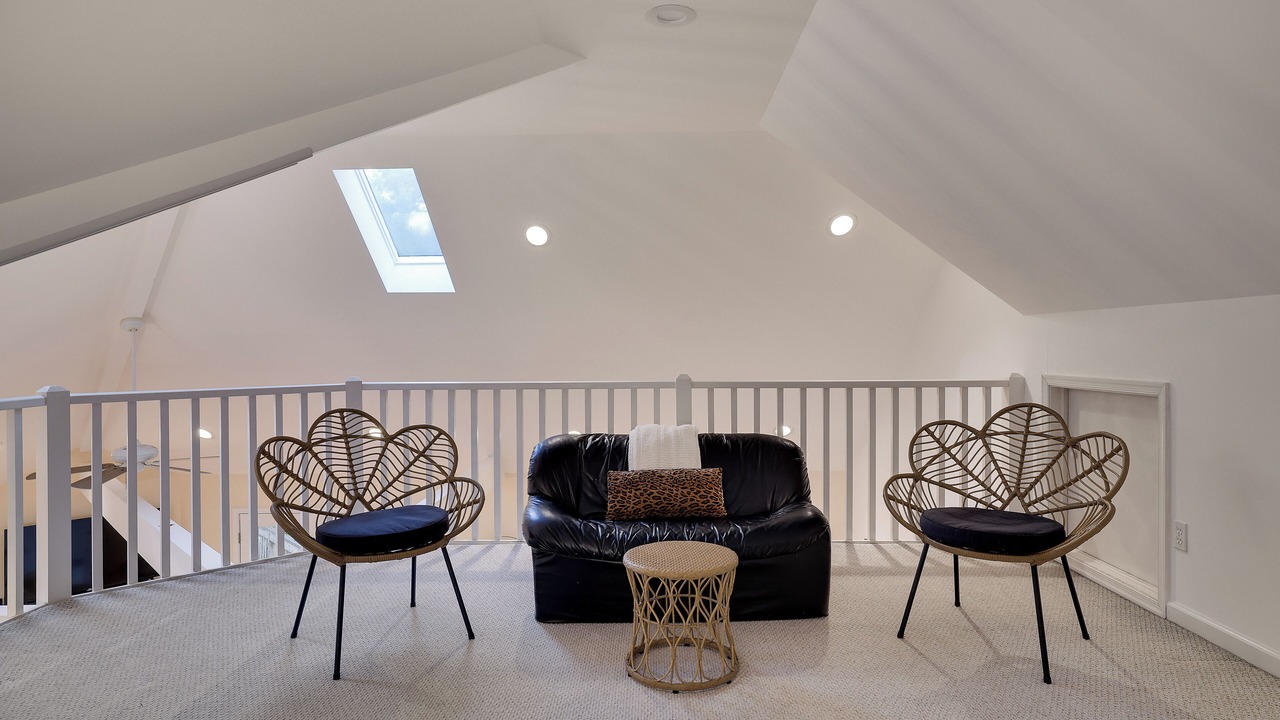 Photo of Others in Rowland