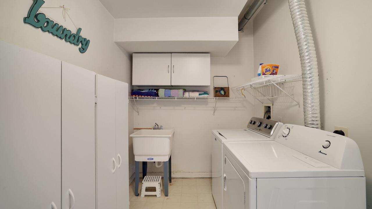 Photo of Others in Rowland