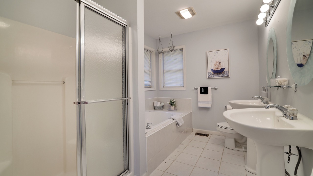 Photo of Bathroom in Rowland