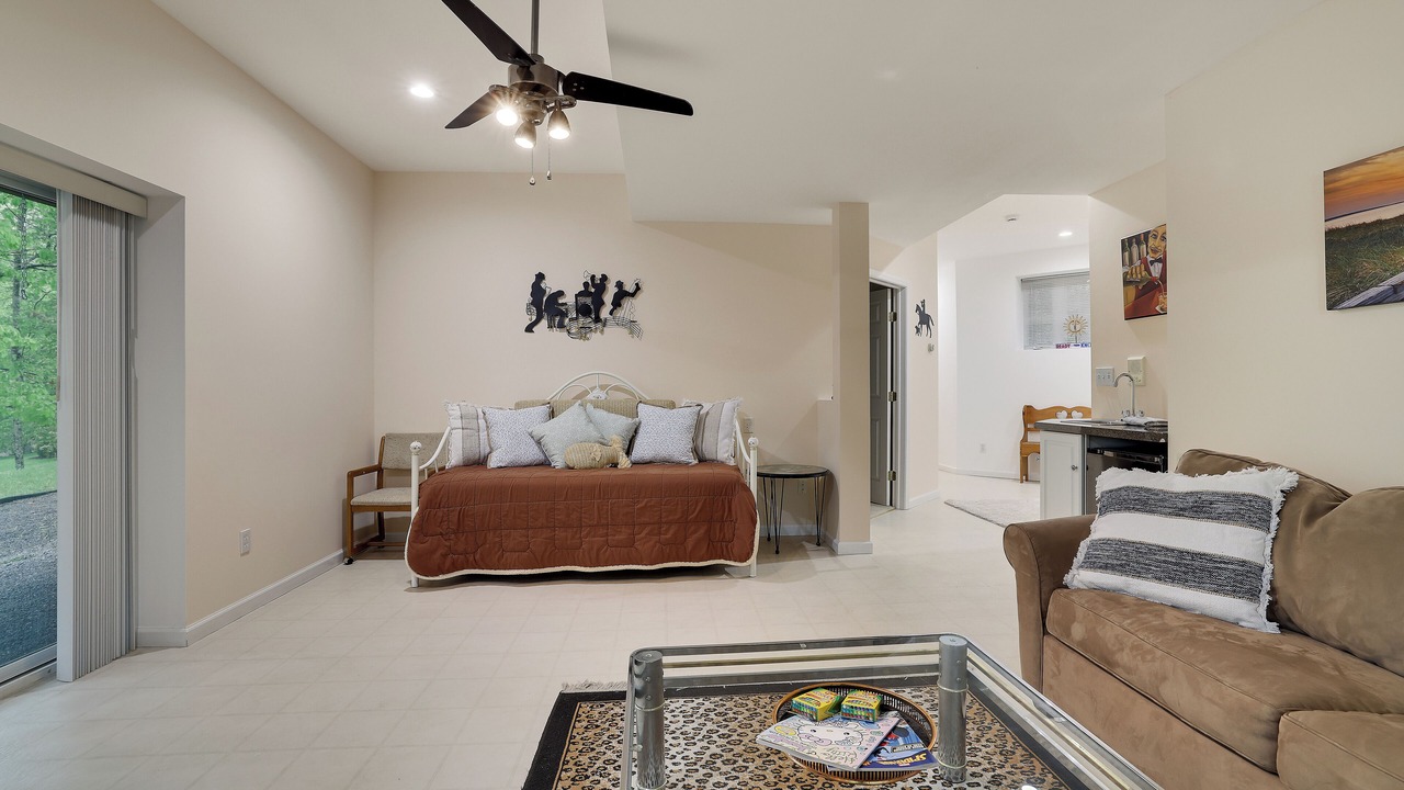 Photo of Livingroom in Rowland