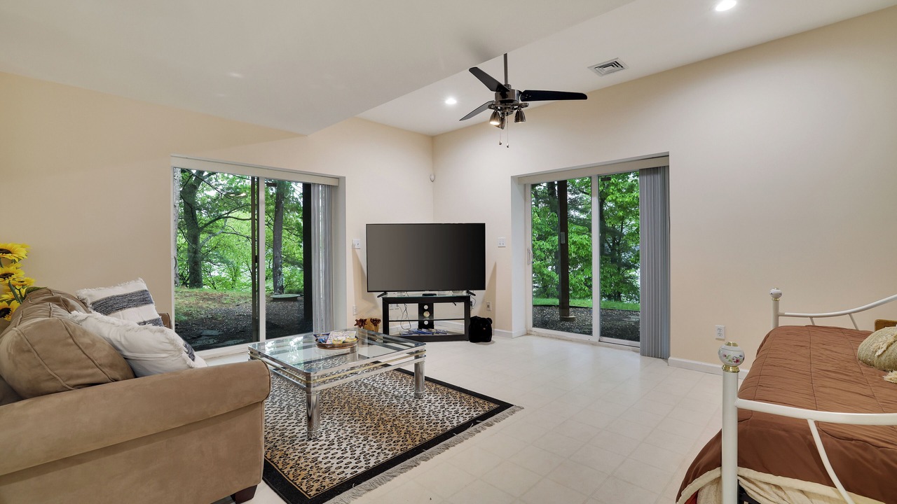 Photo of Bedroom in Rowland