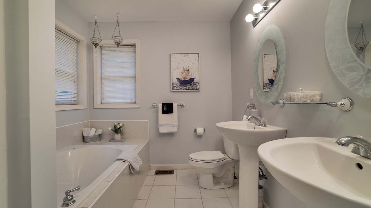 Photo of Bathroom in Rowland