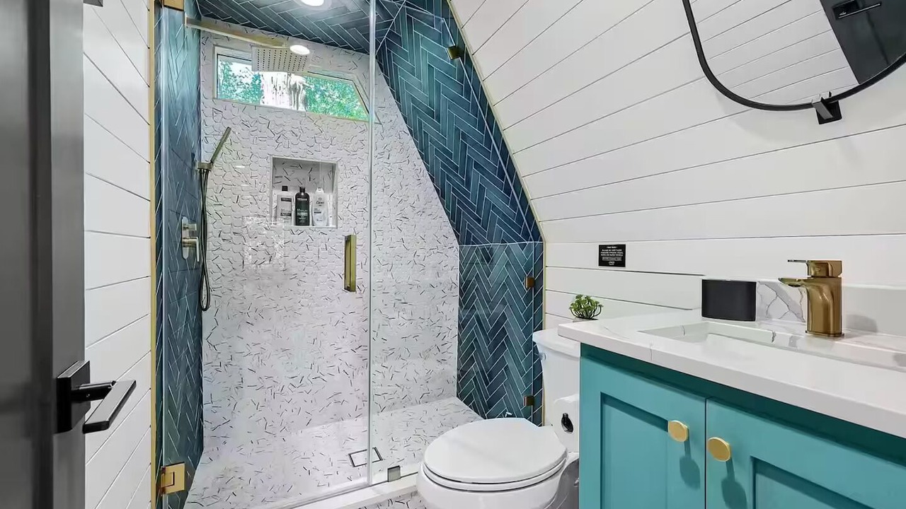 Photo of Bathroom in Pottsboro