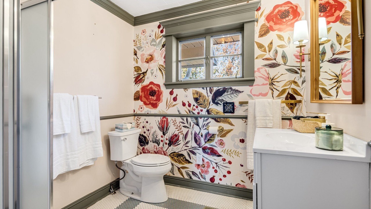 Photo of Bathroom in Lynn