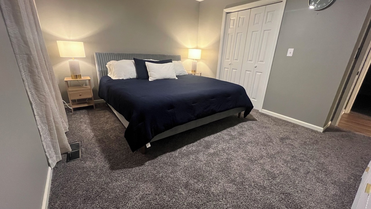 Photo of Bedroom in Benton
