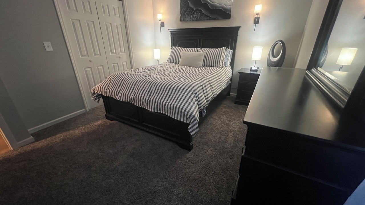 Photo of Bedroom in Benton