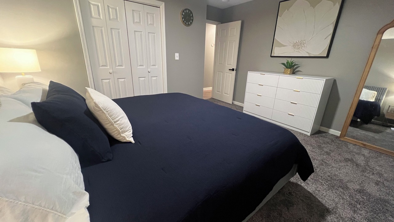 Photo of Bedroom in Benton
