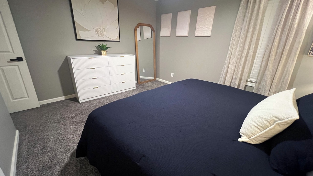 Photo of Bedroom in Benton