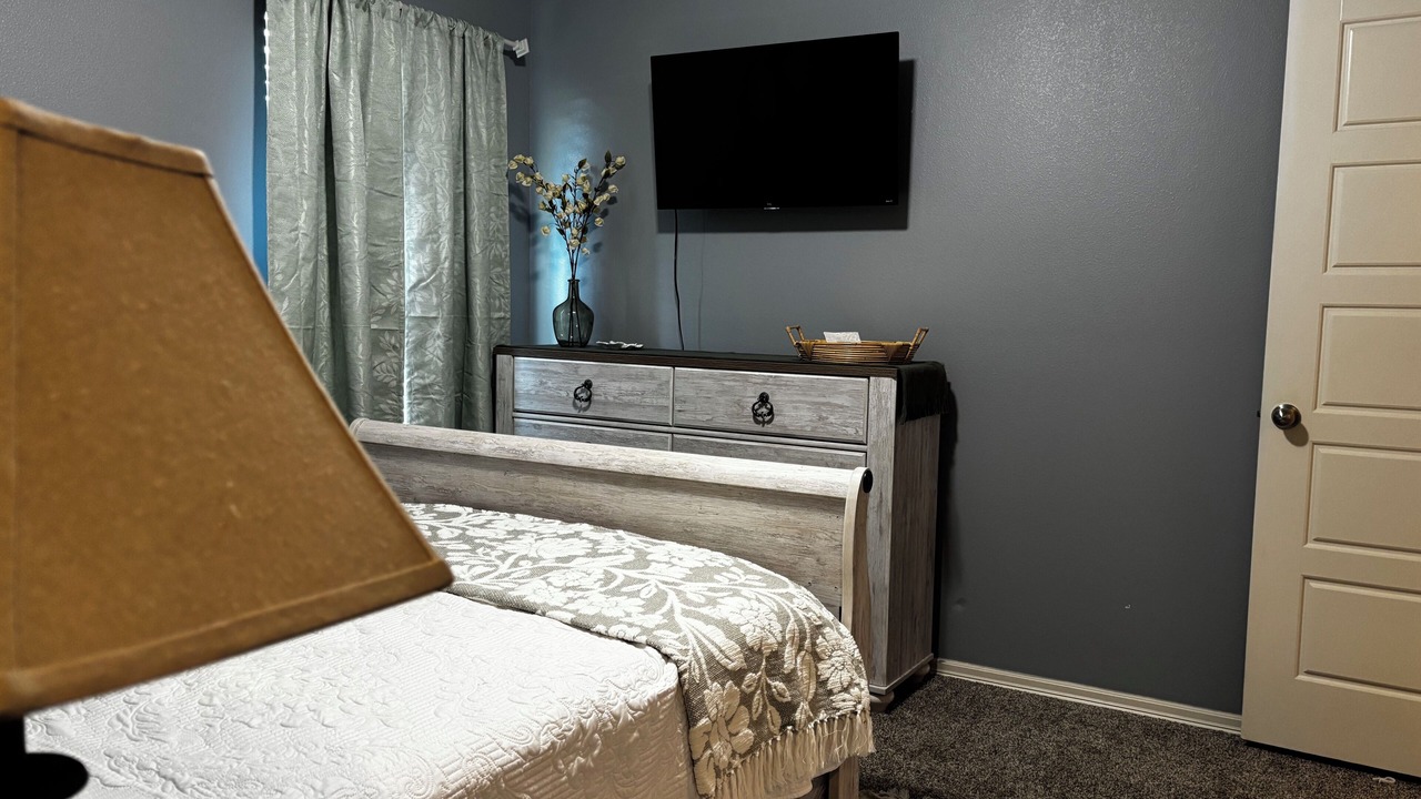 Photo of Bedroom in Bixby