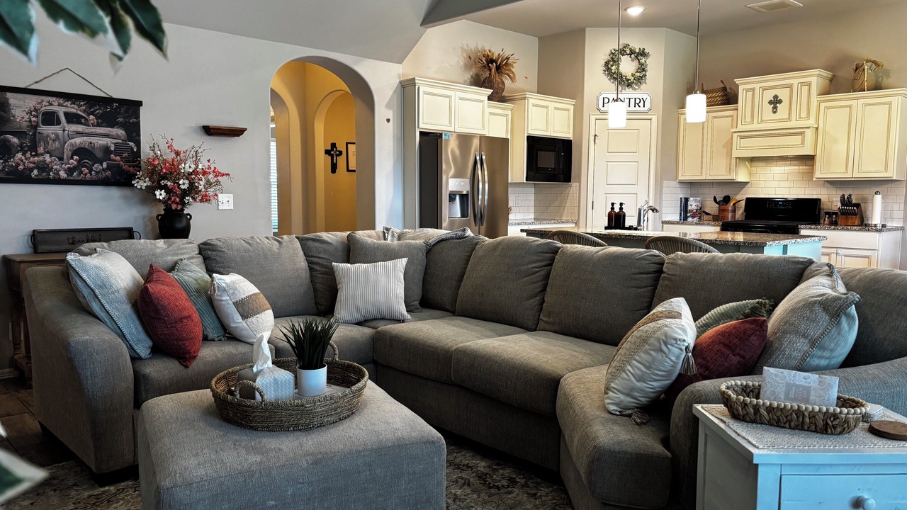 Photo of Livingroom in Bixby