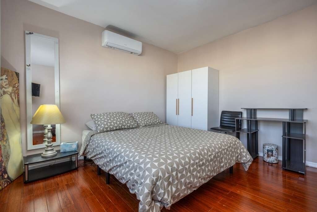 Photo of Bedroom in Flatlands