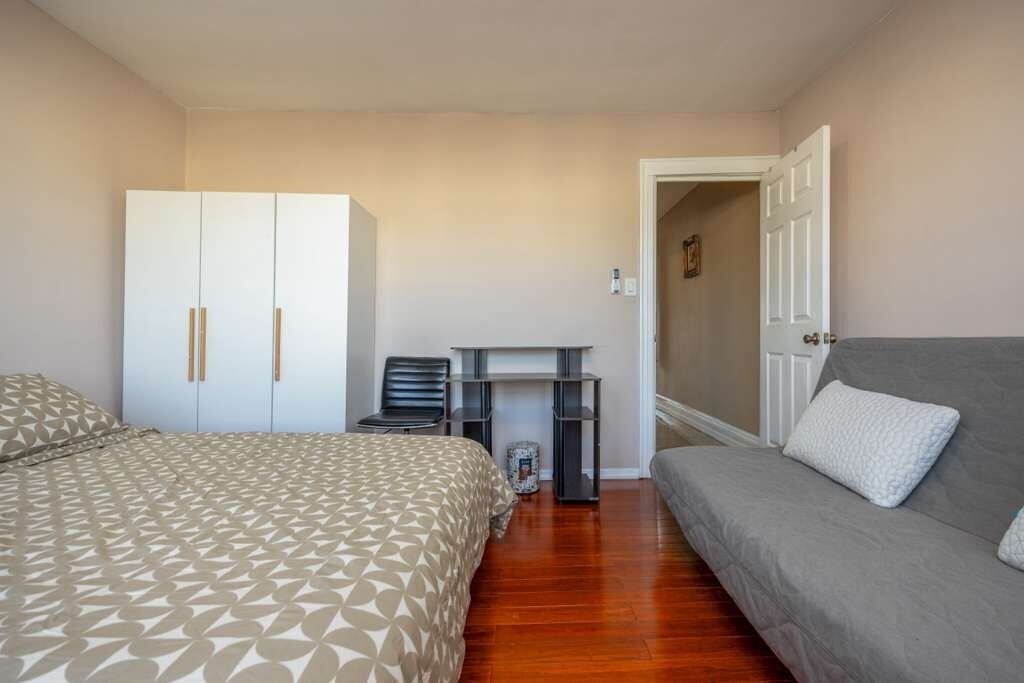 Photo of Bedroom in Flatlands