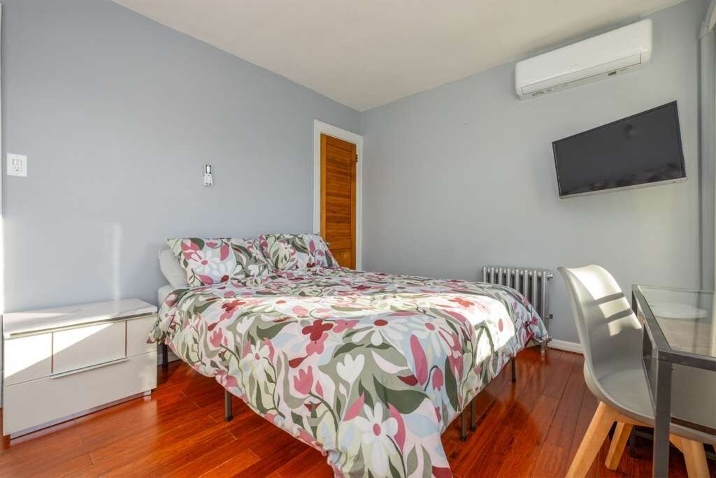 Photo of Bedroom in Flatlands