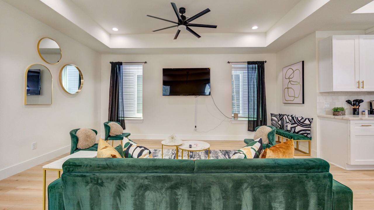 Photo of Livingroom in Southeast Houston