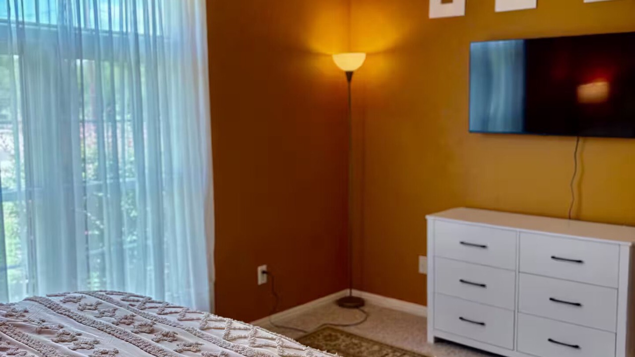 Photo of Bedroom in Oak Heights