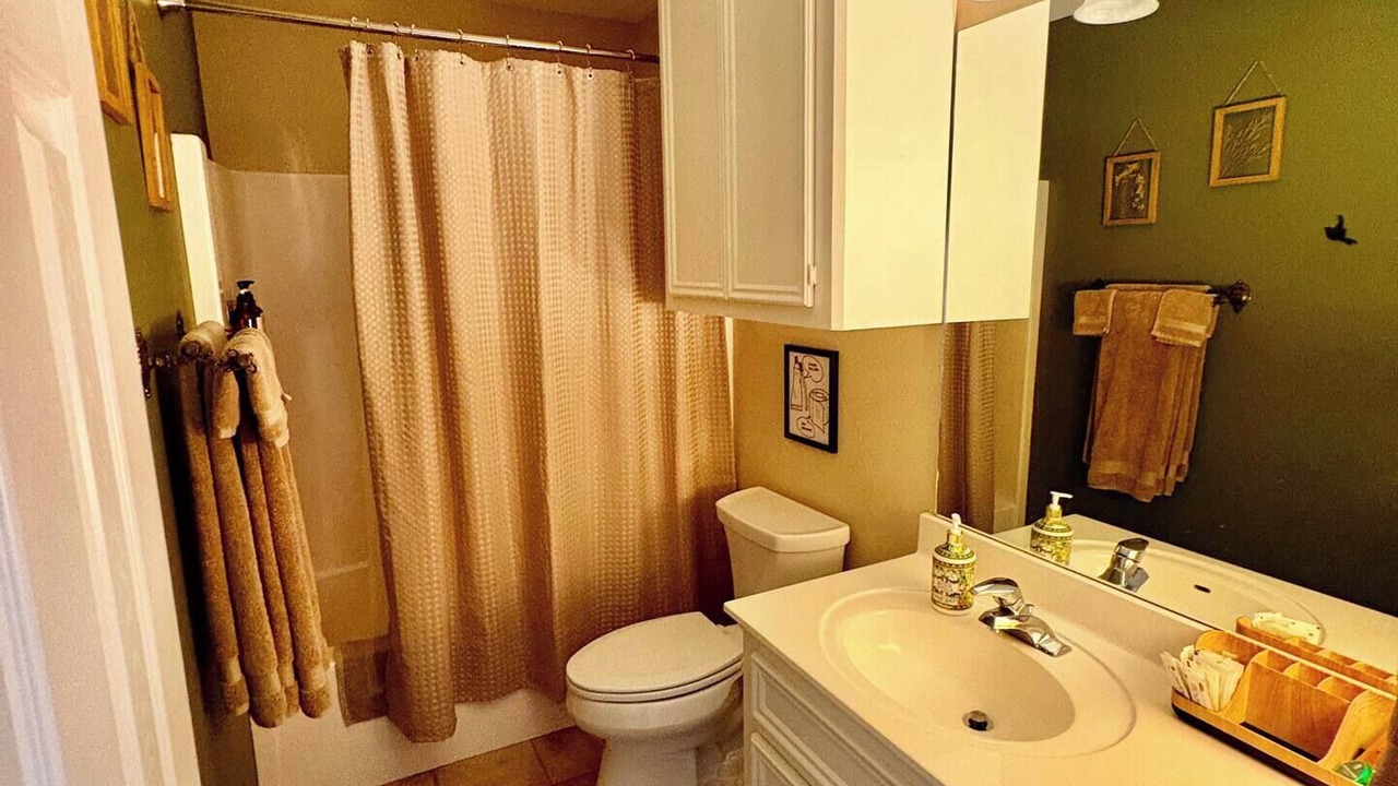 Photo of Bathroom in Oak Heights