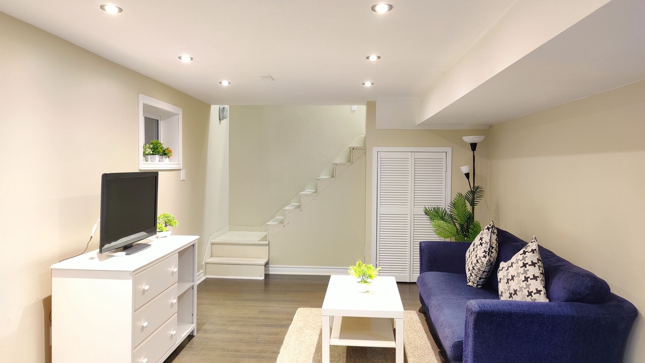 Photo of Livingroom in Longueuil