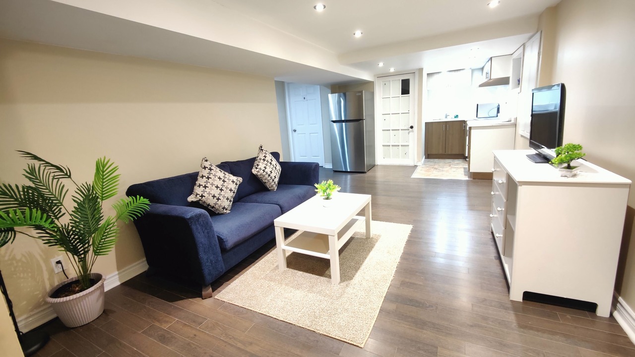 Photo of Livingroom in Longueuil