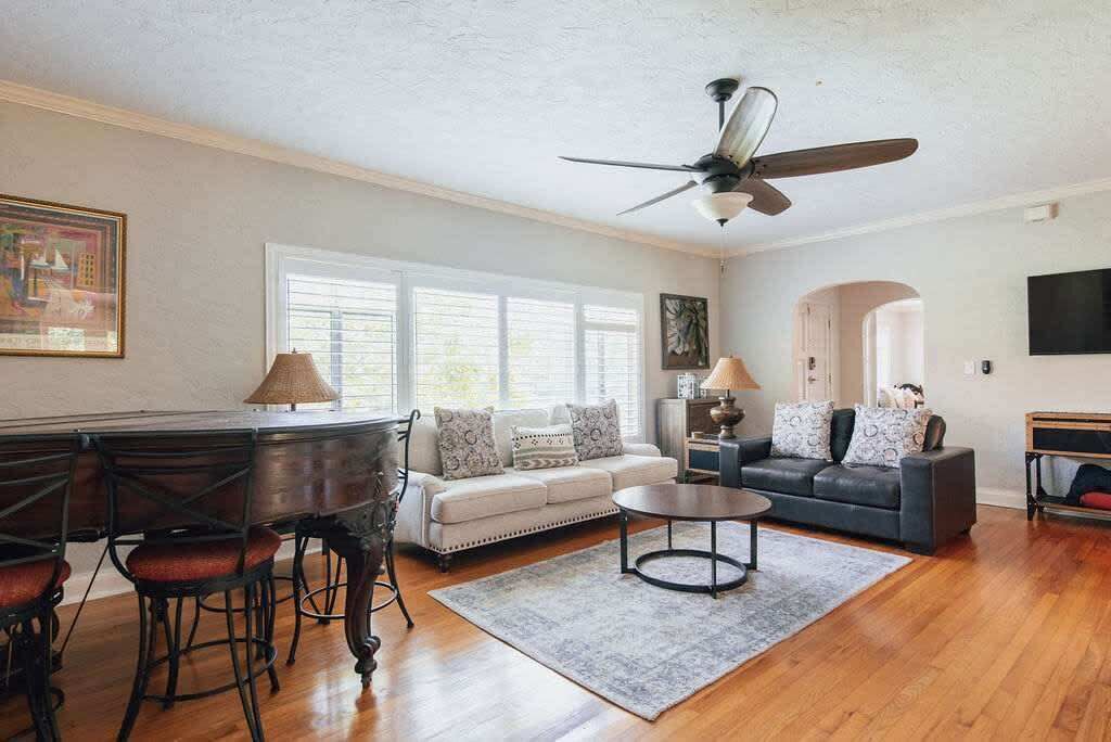 Photo of Livingroom in River District