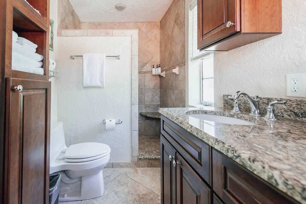 Photo of Bathroom in River District
